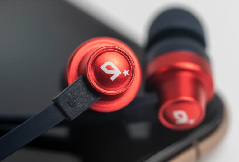astro A03 earbuds