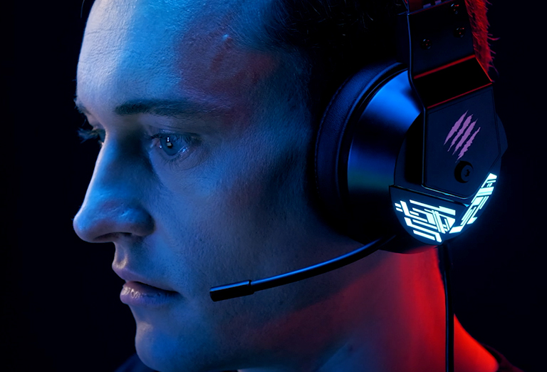 MAD CATZ F.R.E.Q.4 GAMING HEADSET REVIEW